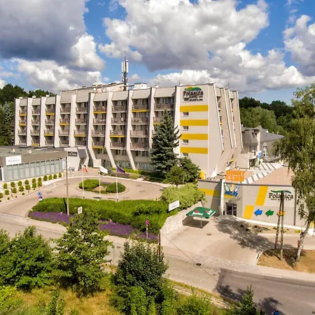 & Hotel