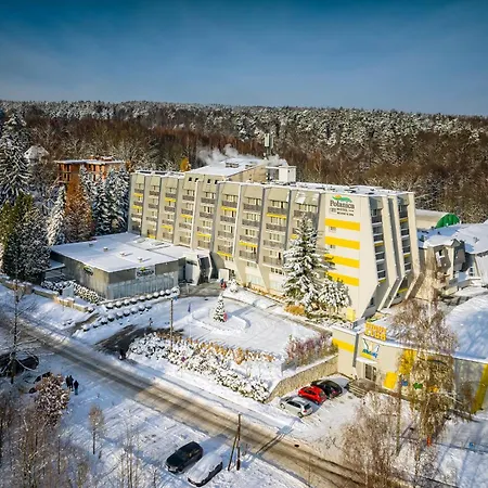 & Hotel