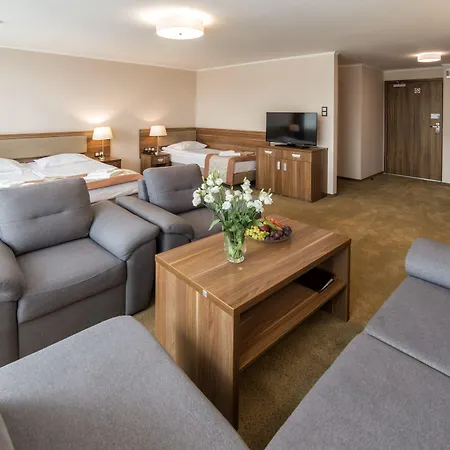 Hotel & 3*